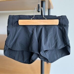 Lululemon Run: Speed Short *4-way Stretch in black, 4